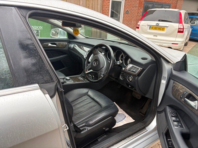 Used Mercedes-Benz CLS 2011 for sale - 77926689: Photo 13