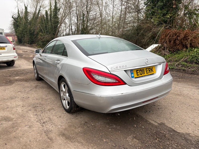 Used Mercedes-Benz CLS 2011 for sale - 77926689: Photo 3