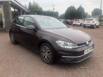 Volkswagen - Golf
