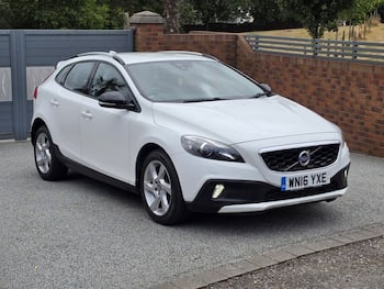 Used Volvo V40 Cross Country 2016 for sale - 79777776: Photo