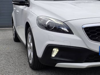 Used Volvo V40 Cross Country 2016 for sale - 79777776: Photo