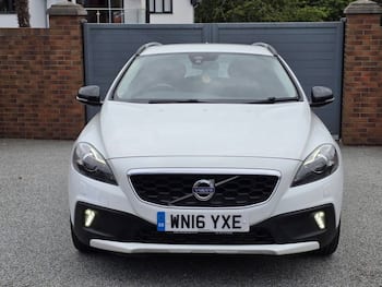Used Volvo V40 Cross Country 2016 for sale - 79777776: Photo