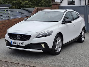 Used Volvo V40 Cross Country 2016 for sale - 79777776: Photo