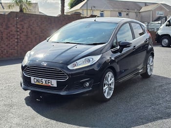 Used Ford Fiesta 2015 for sale - 79777911: Photo