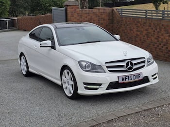Used Mercedes-Benz C Class 2015 for sale - 79777860: Photo