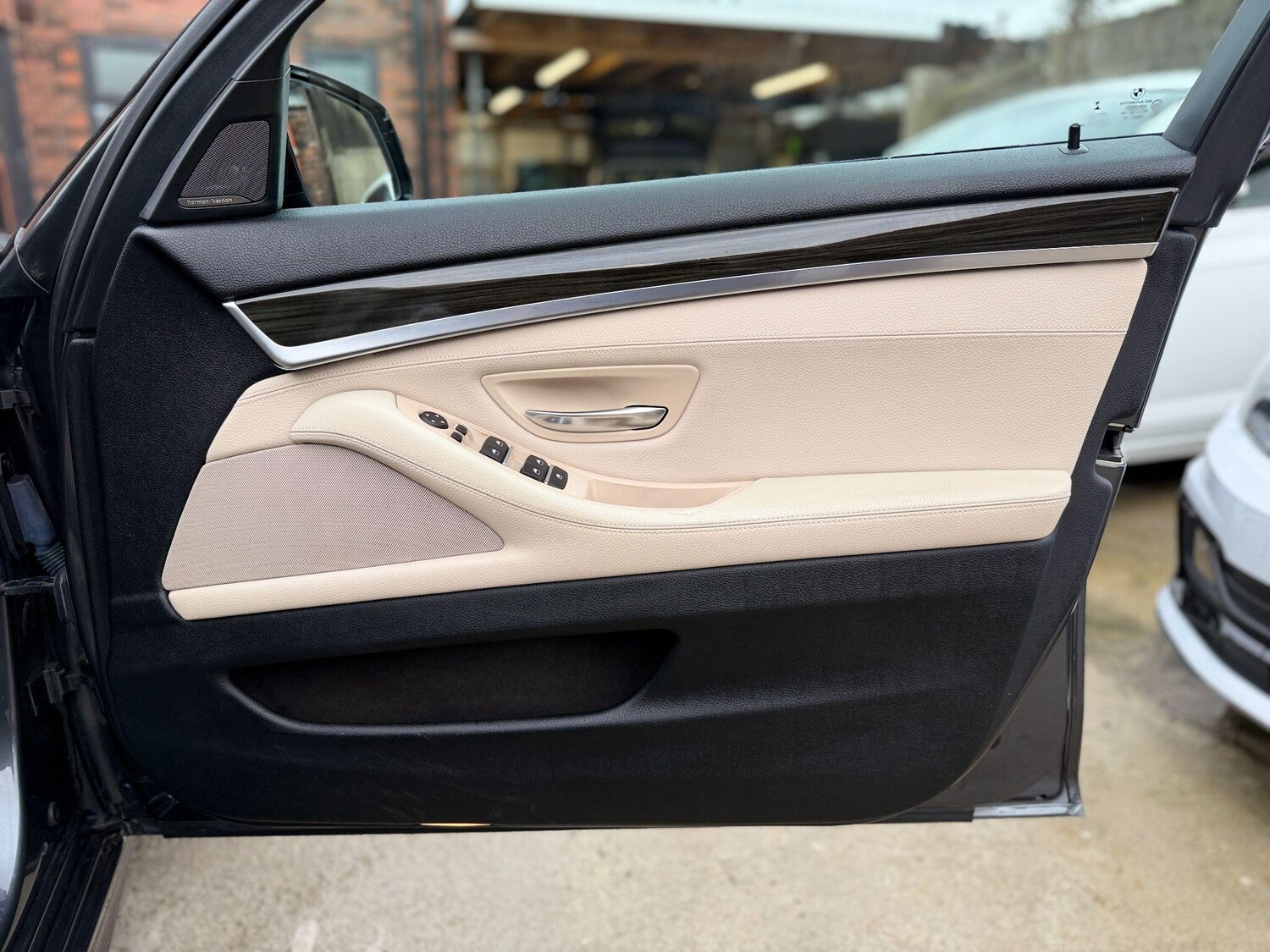 Used BMW 5 Series 2016 for sale - 76610173: Photo 28