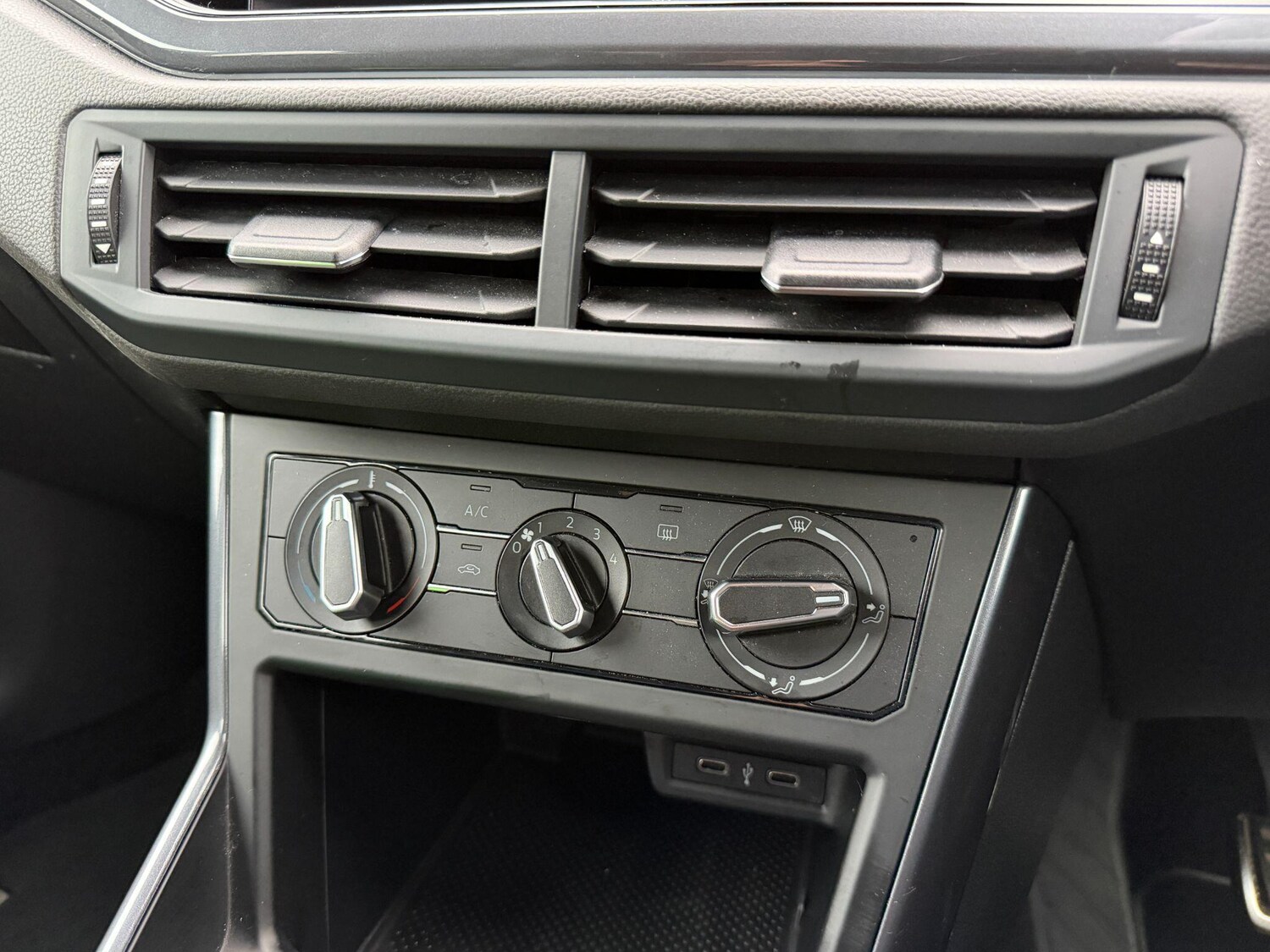 Used Volkswagen Polo 2021 for sale - 76610179: Photo 44