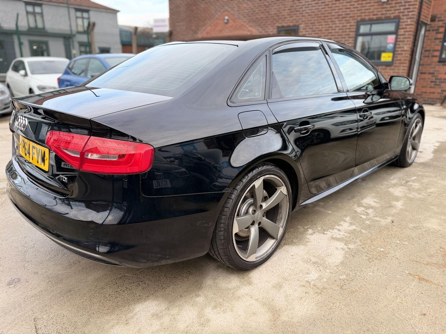 Used Audi A4 2014 for sale - 76610177: Photo 10