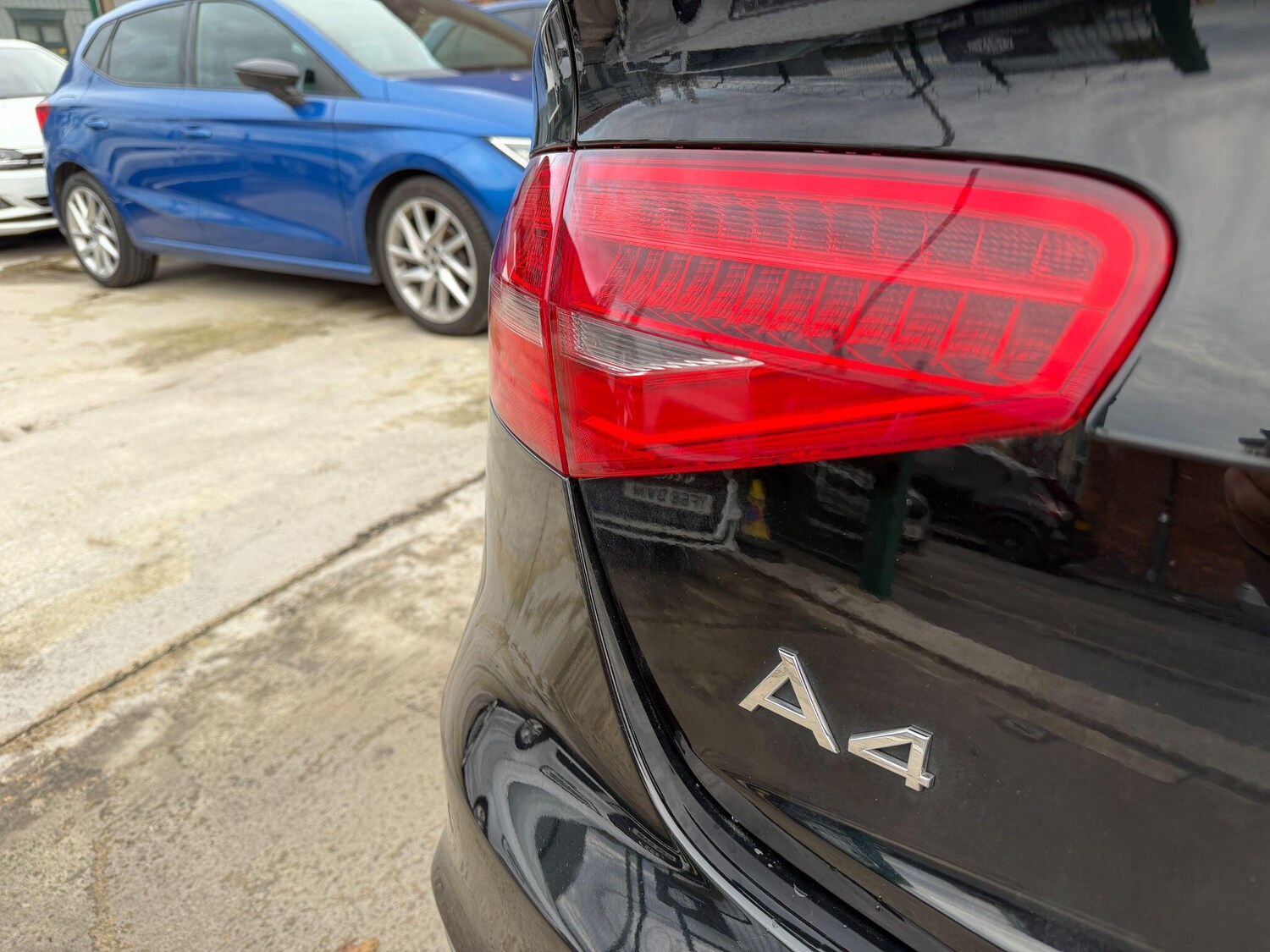 Used Audi A4 2014 for sale - 76610177: Photo 13