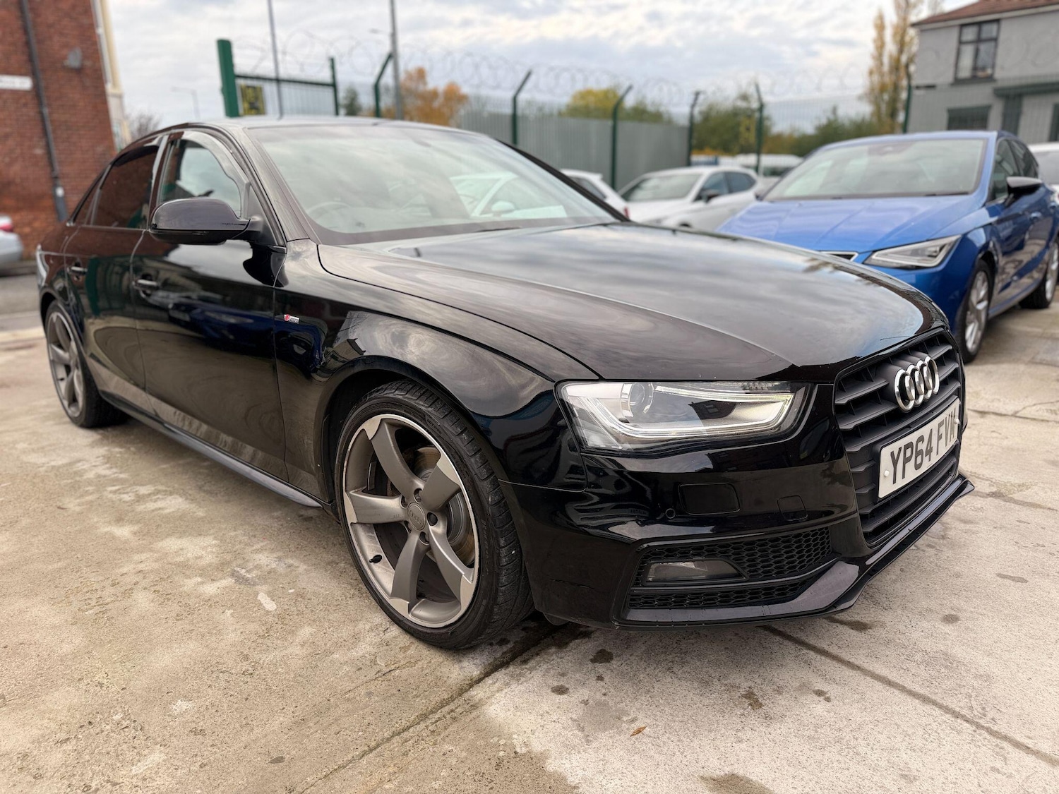 Used Audi A4 2014 for sale - 76610177: Photo 4