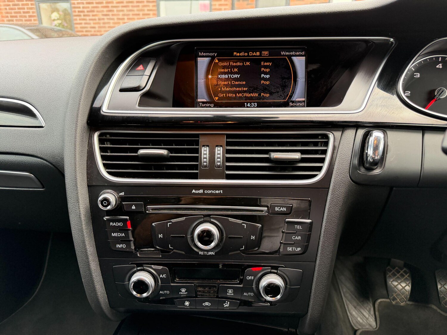 Used Audi A4 2014 for sale - 76610177: Photo 43