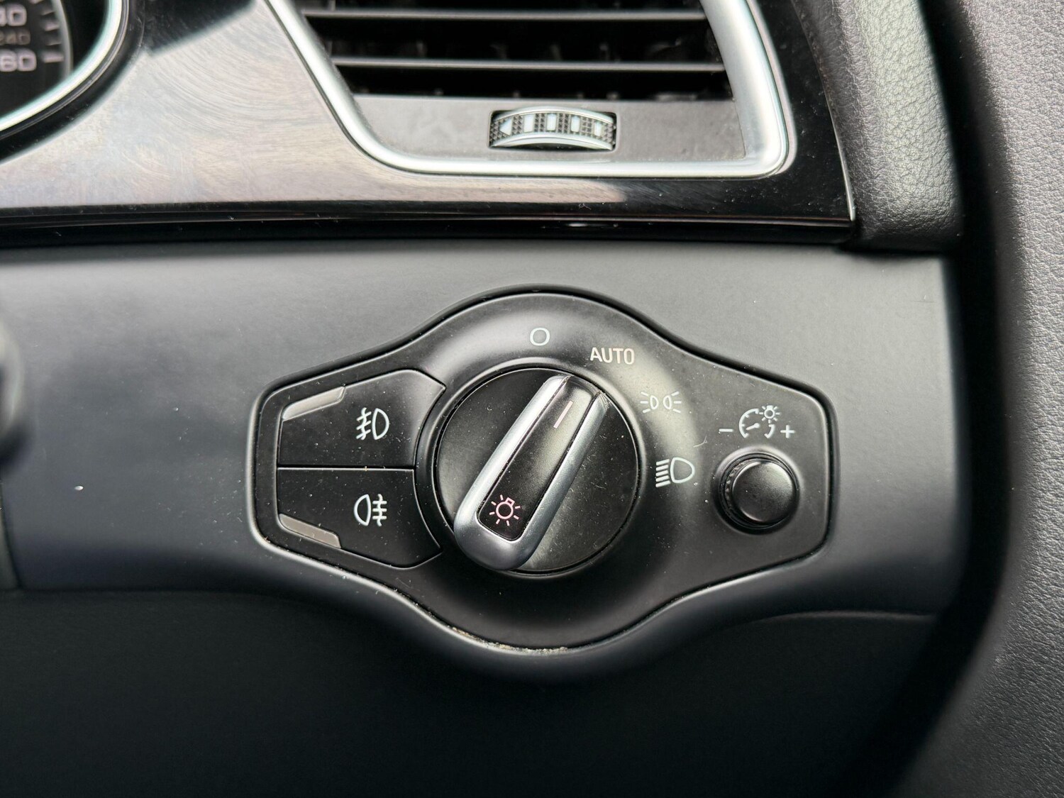 Used Audi A4 2014 for sale - 76610177: Photo 66