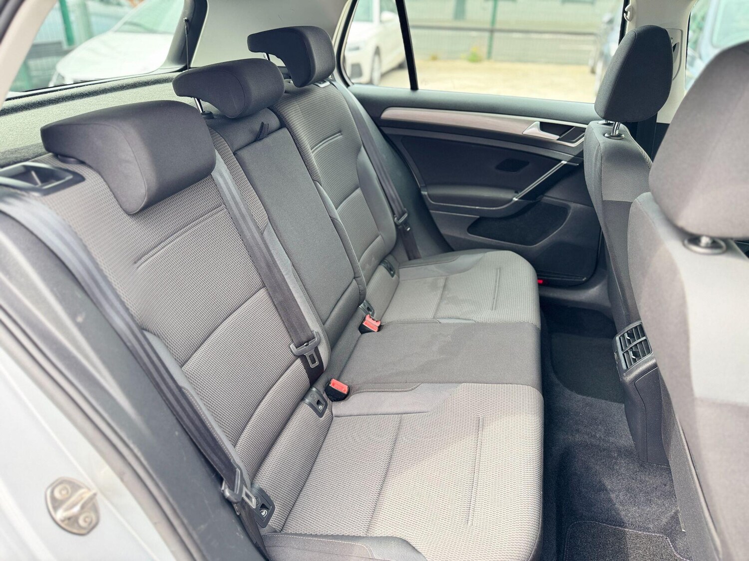 Used Volkswagen Golf 2016 for sale - 76610174: Photo 28