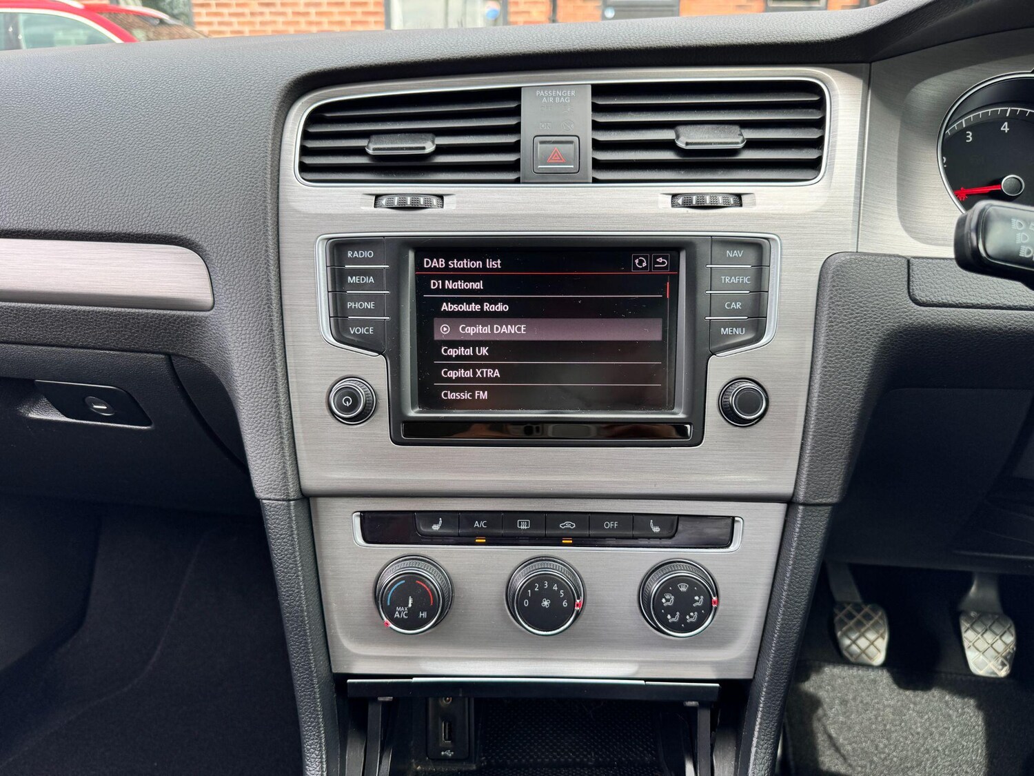 Used Volkswagen Golf 2016 for sale - 76610174: Photo 39