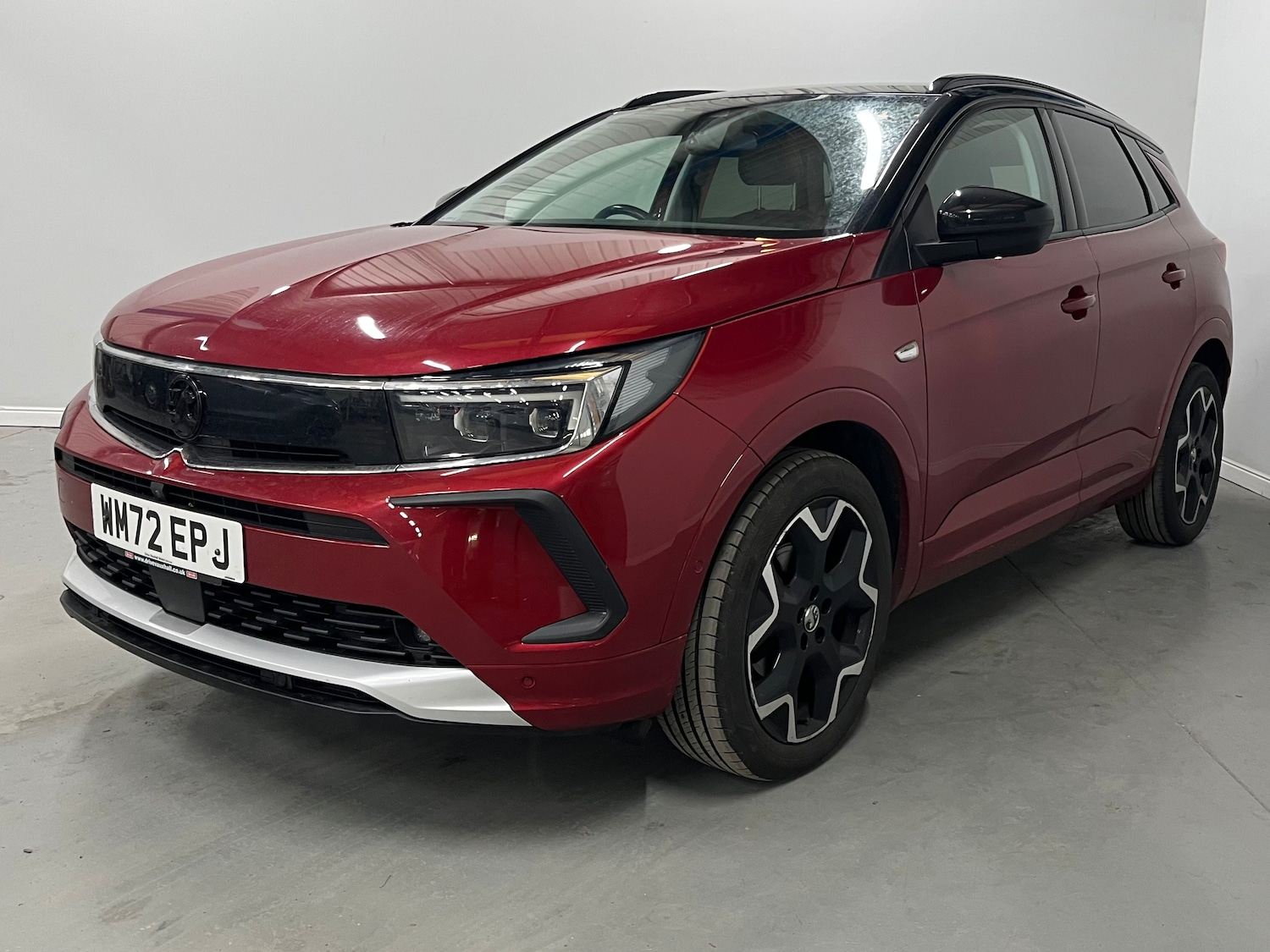 Used Vauxhall Grandland 2023 for sale - 77475235: Photo 2