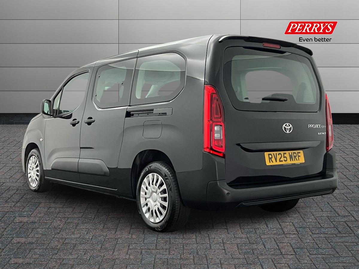 Used Toyota PROACE CITY Verso 2025 for sale - 76425977: Photo 2