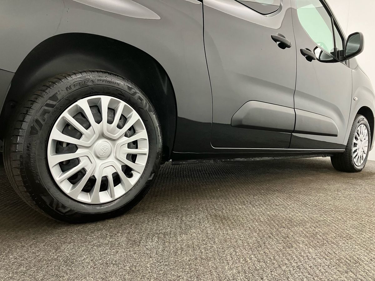 Used Toyota PROACE CITY Verso 2025 for sale - 76425977: Photo 23