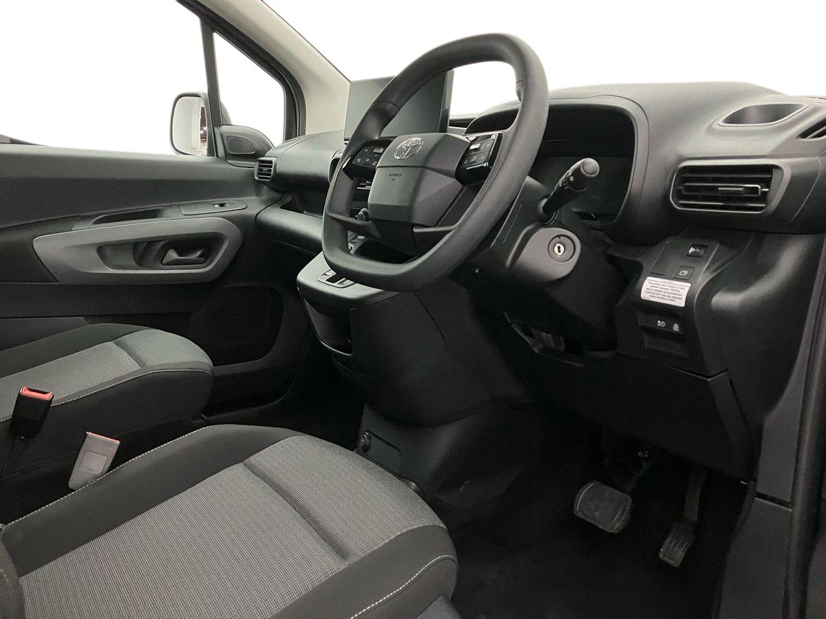 Used Toyota PROACE CITY Verso 2025 for sale - 76425977: Photo 8
