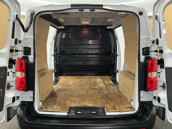 Used Vauxhall Vivaro 2022 for sale - 76035379: Photo 25