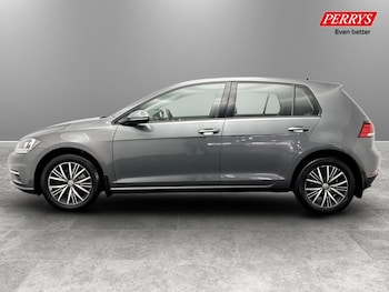 Used Volkswagen Golf 2018 for sale - 78951557: Photo