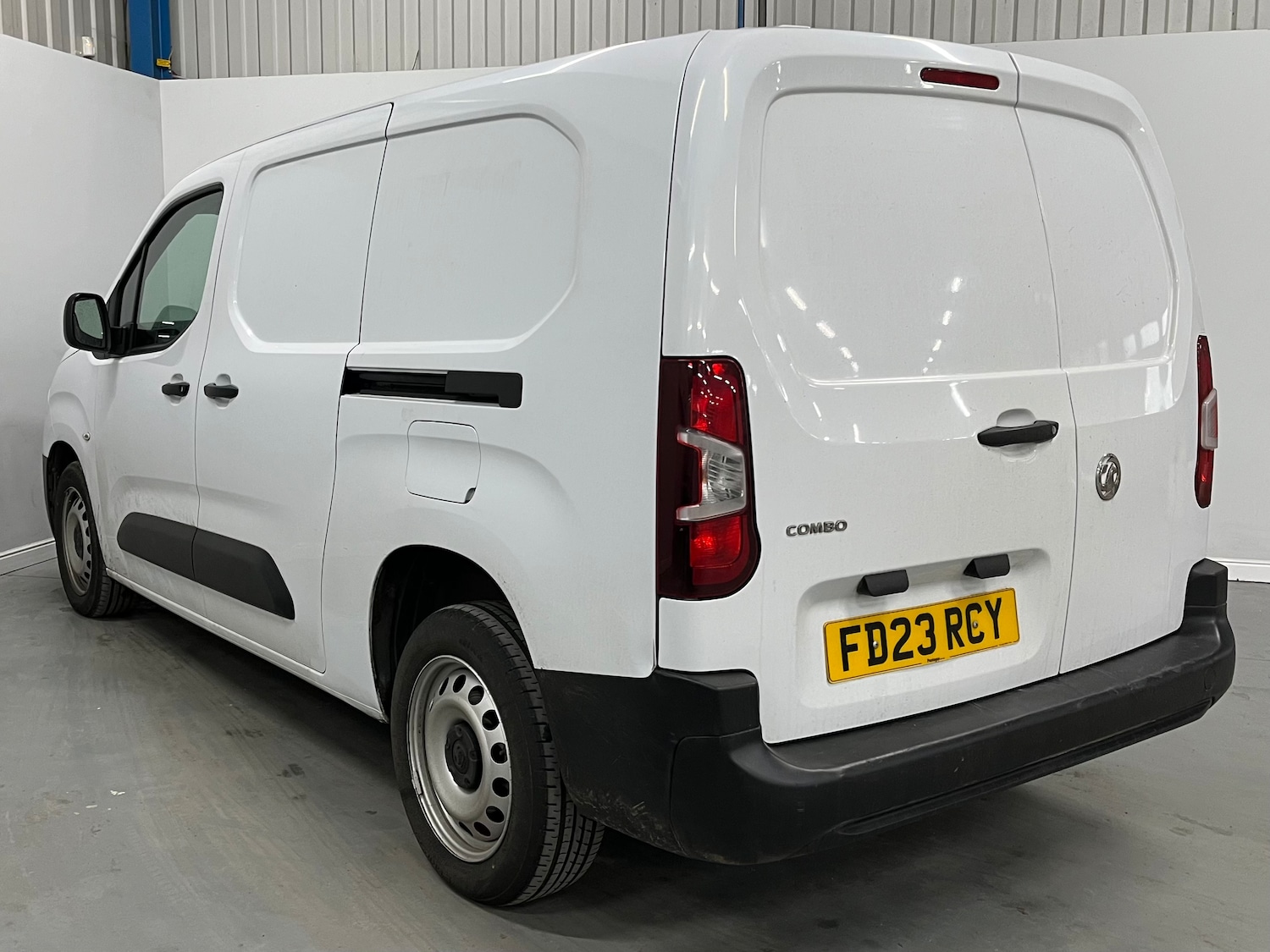 Used Vauxhall Combo 2023 for sale - 77271706: Photo 3