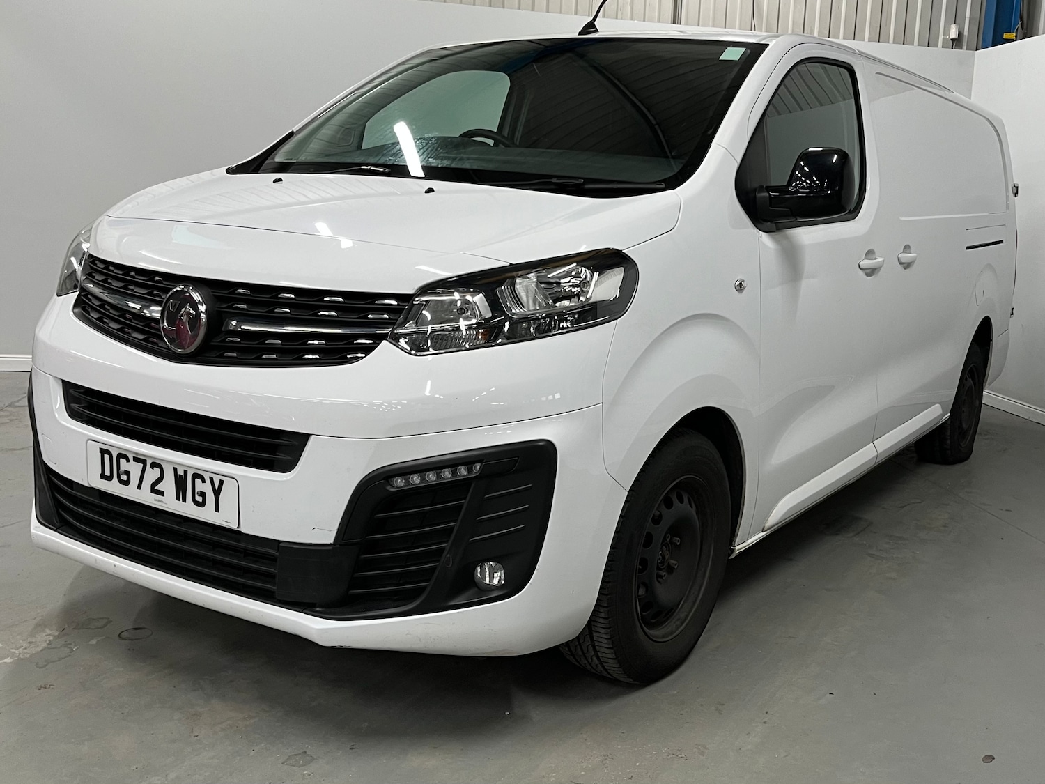 Used Vauxhall Vivaro 2023 for sale - 77432118: Photo 2