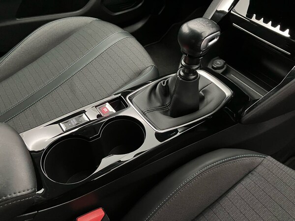 Used Peugeot 2008 2022 for sale - 76300446: Photo 18
