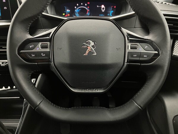 Used Peugeot 2008 2022 for sale - 76300446: Photo 30