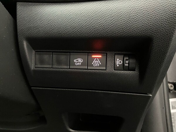 Used Peugeot 2008 2022 for sale - 76300446: Photo 34