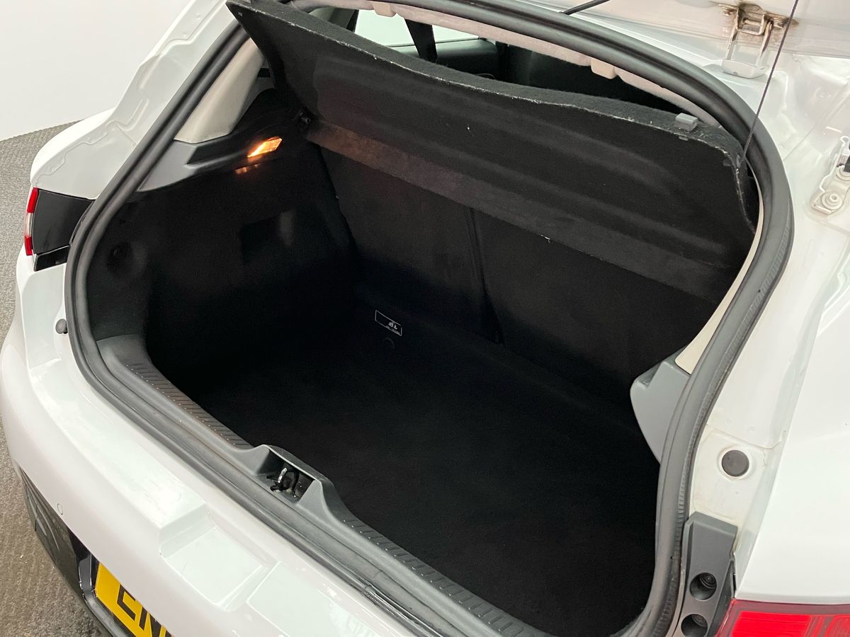 Used Renault Clio 2016 for sale - 76391983: Photo 21