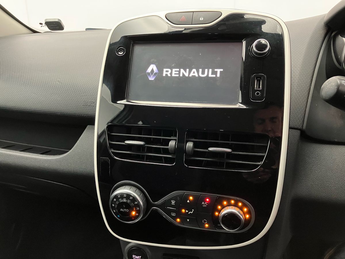 Used Renault Clio 2016 for sale - 76391983: Photo 38