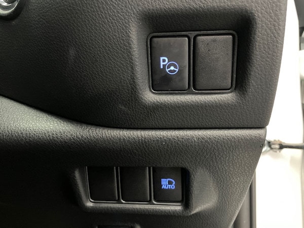 Used Toyota C-HR 2022 for sale - 76243755: Photo 35