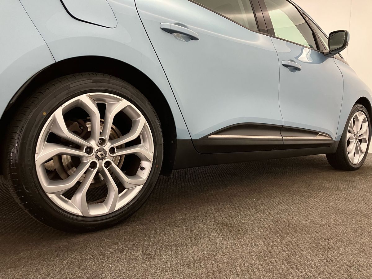 Used Renault Grand Scenic 2018 for sale - 76219992: Photo 23