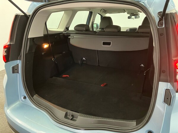 Used Renault Grand Scenic 2018 for sale - 76219992: Photo 25