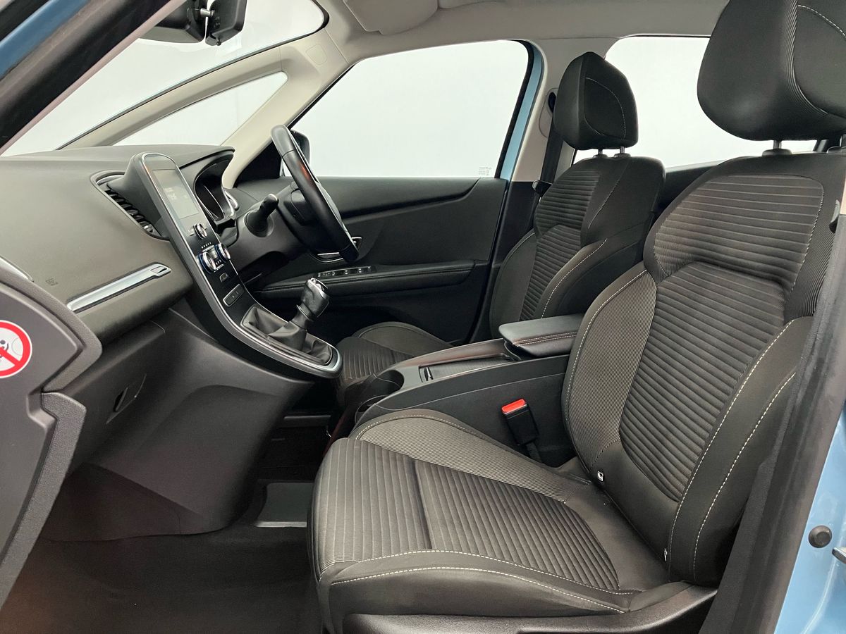 Used Renault Grand Scenic 2018 for sale - 76219992: Photo 26