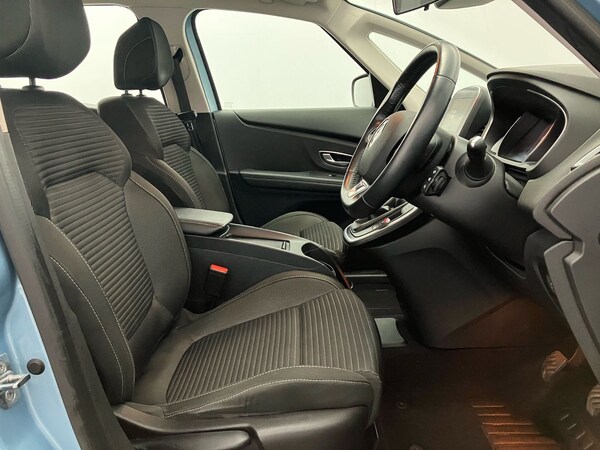 Used Renault Grand Scenic 2018 for sale - 76219992: Photo 34