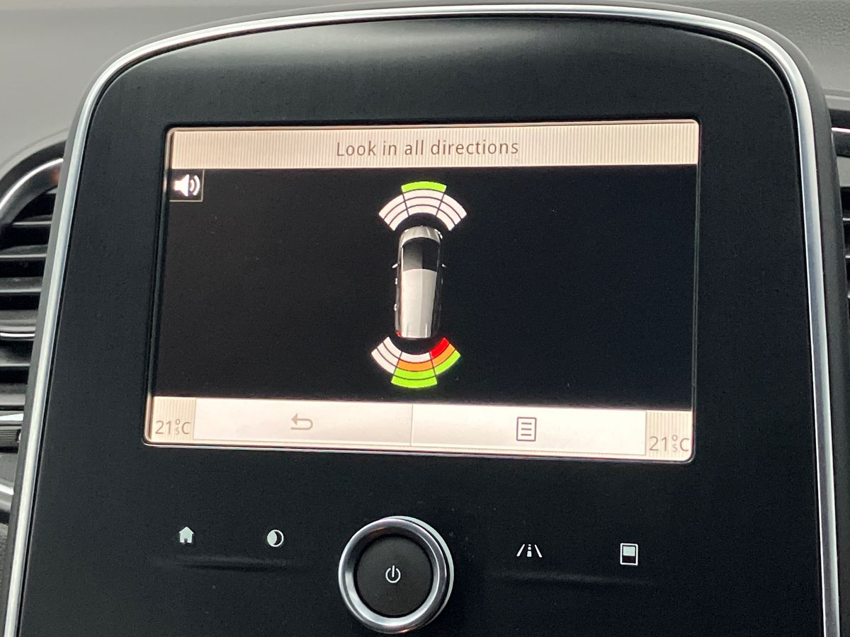 Used Renault Grand Scenic 2018 for sale - 76219992: Photo 42