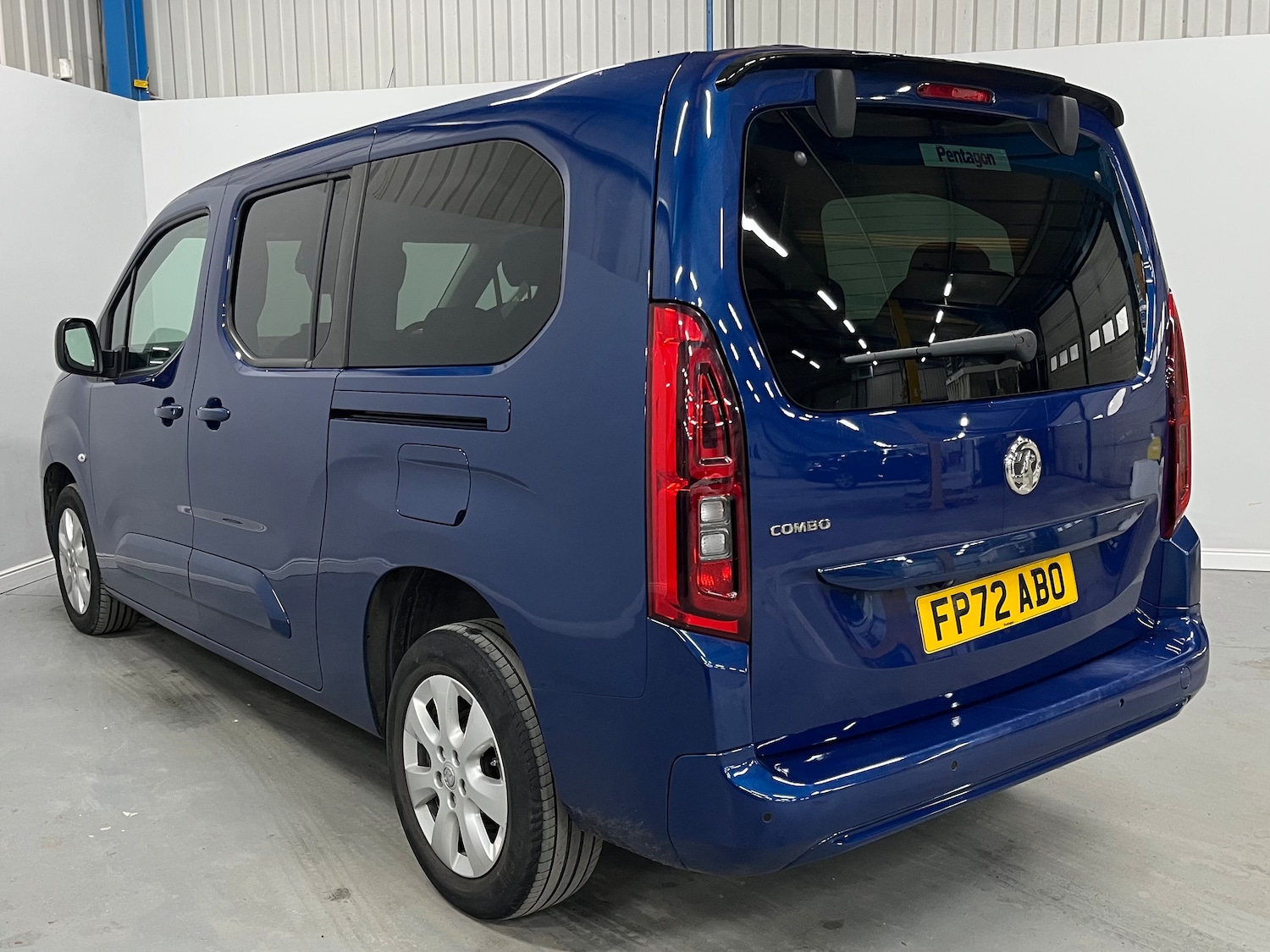 Used Vauxhall Combo Life 2022 for sale - 77350665: Photo 3