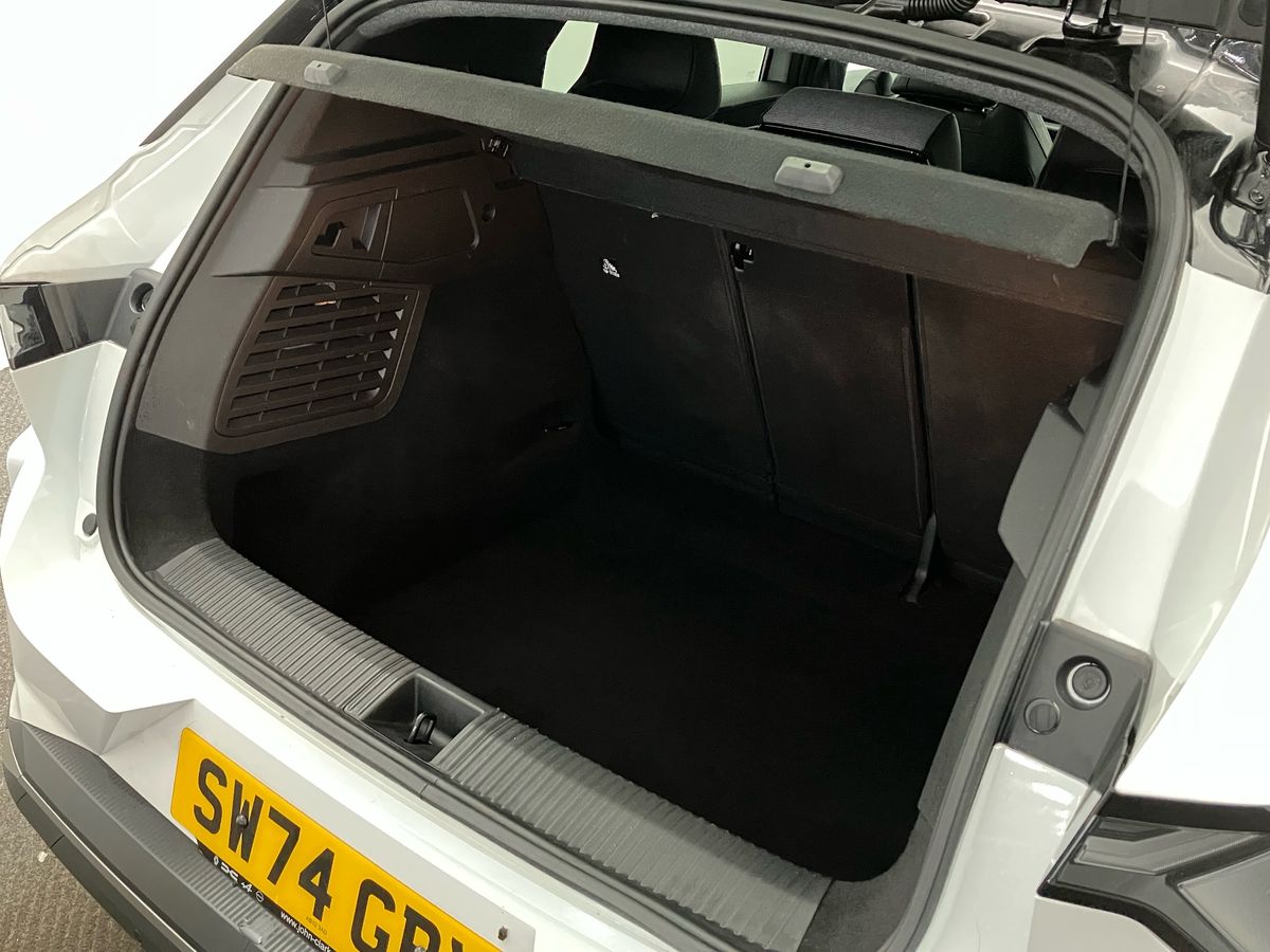 Used Renault Scenic E-Tech 2024 for sale - 76845593: Photo 21