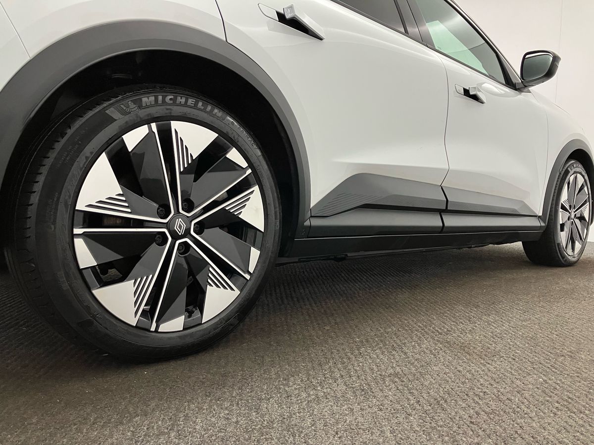 Used Renault Scenic E-Tech 2024 for sale - 76845593: Photo 24