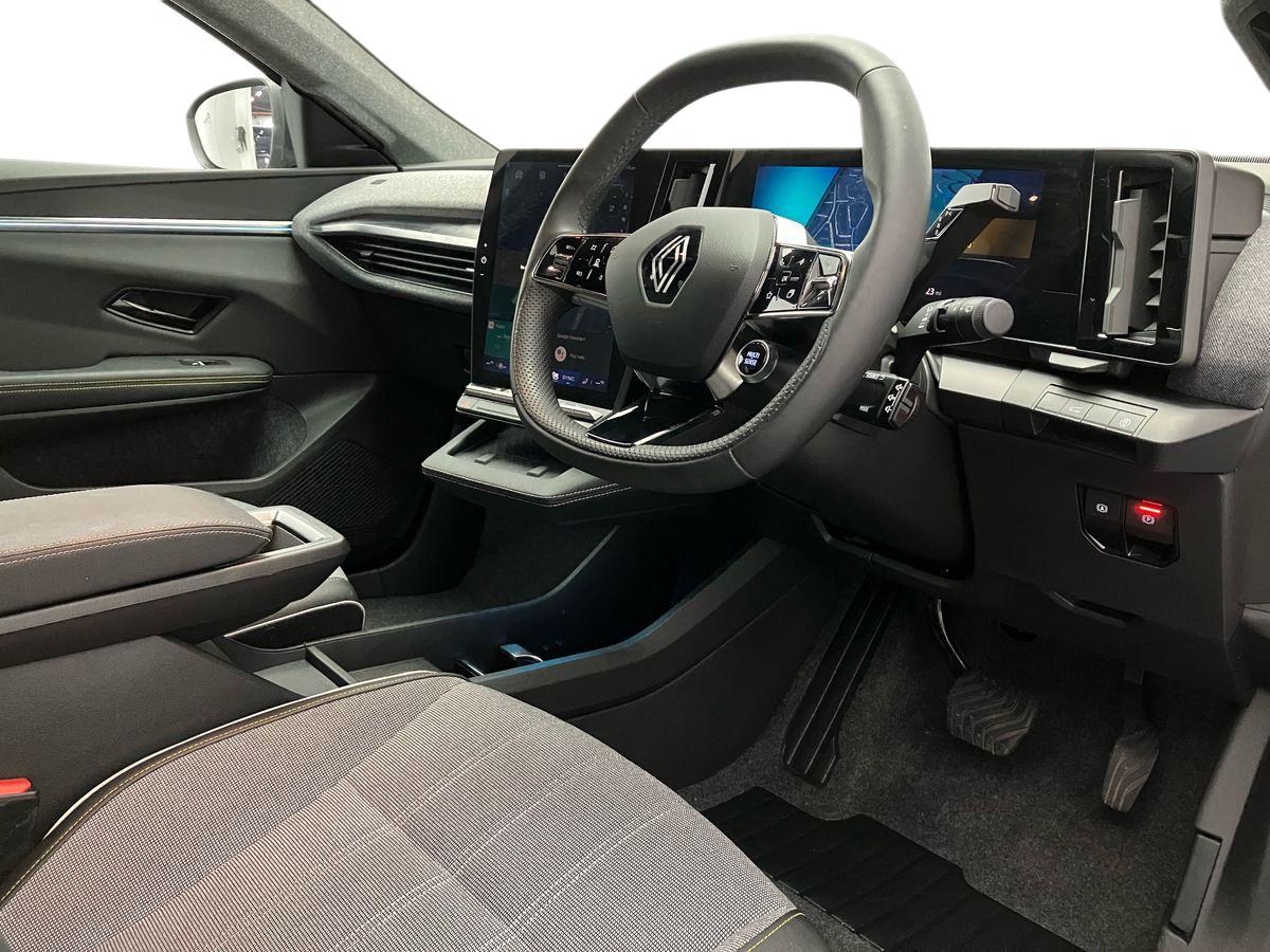 Used Renault Scenic E-Tech 2024 for sale - 76845593: Photo 8