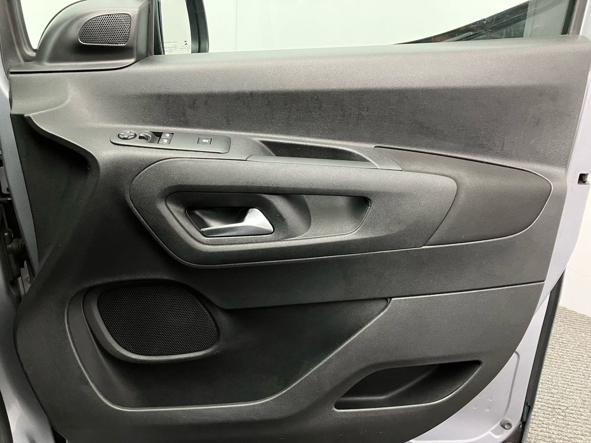 Used Vauxhall Combo Life 2020 for sale - 76845591: Photo 31