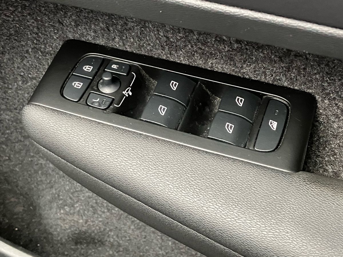 Used Volvo XC40 2021 for sale - 76905648: Photo 19