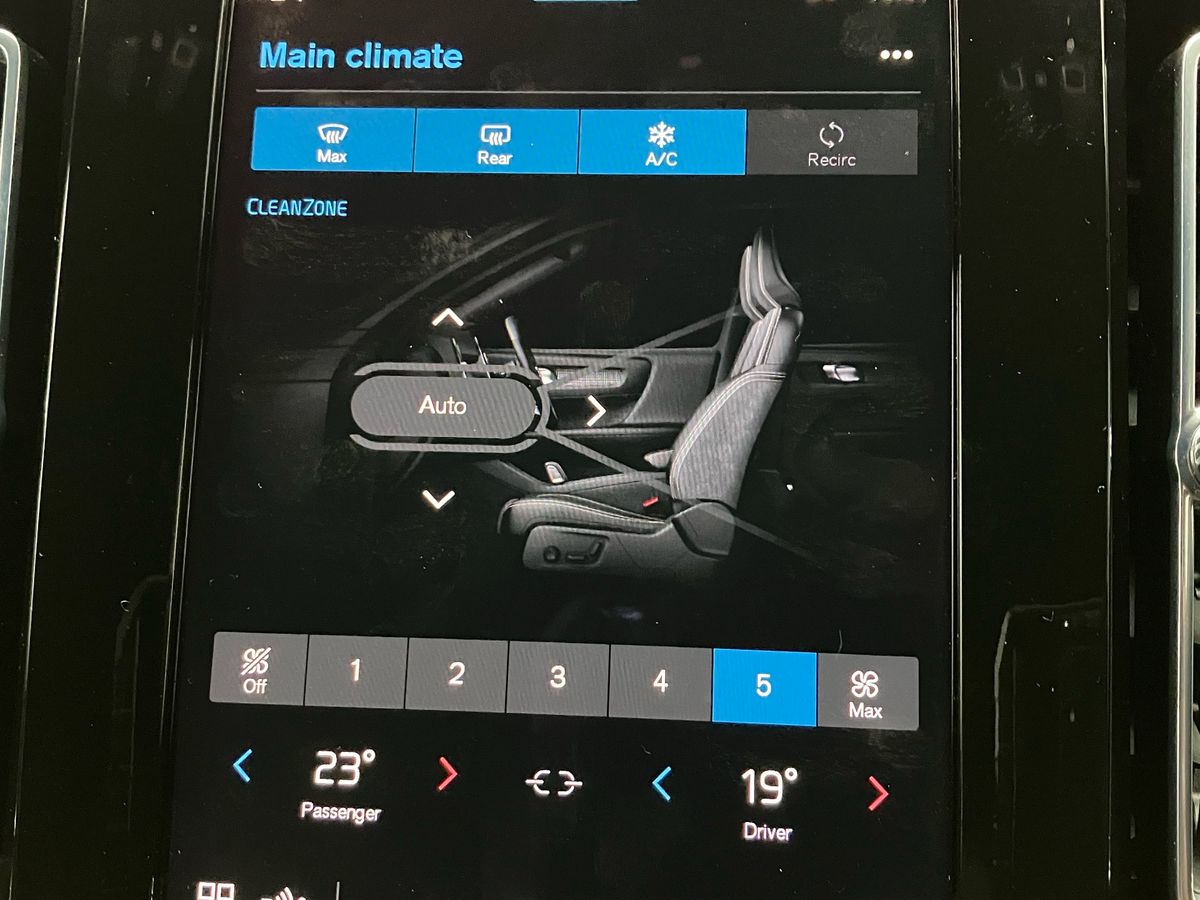 Used Volvo XC40 2022 for sale - 76669297: Photo 12