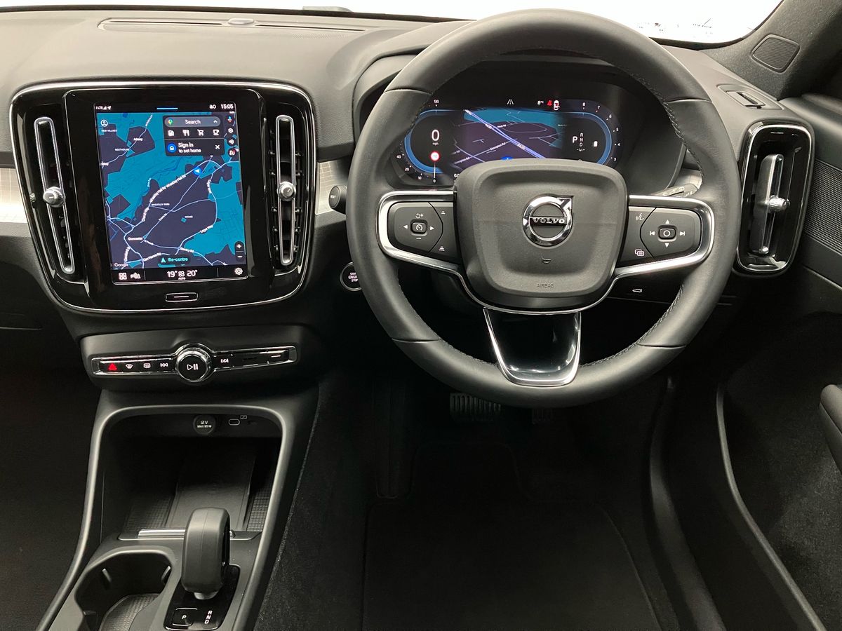 Used Volvo XC40 2022 for sale - 76669297: Photo 15