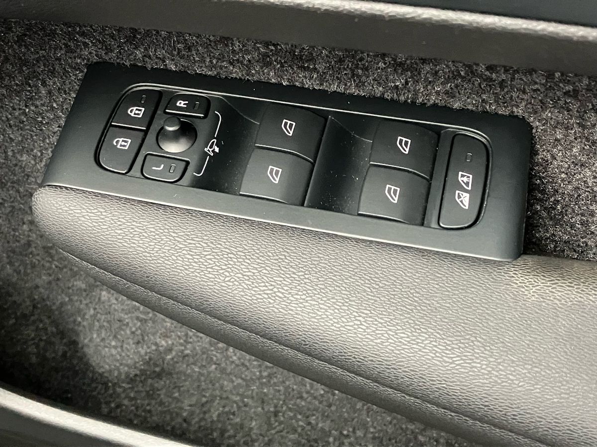 Used Volvo XC40 2022 for sale - 76669297: Photo 18