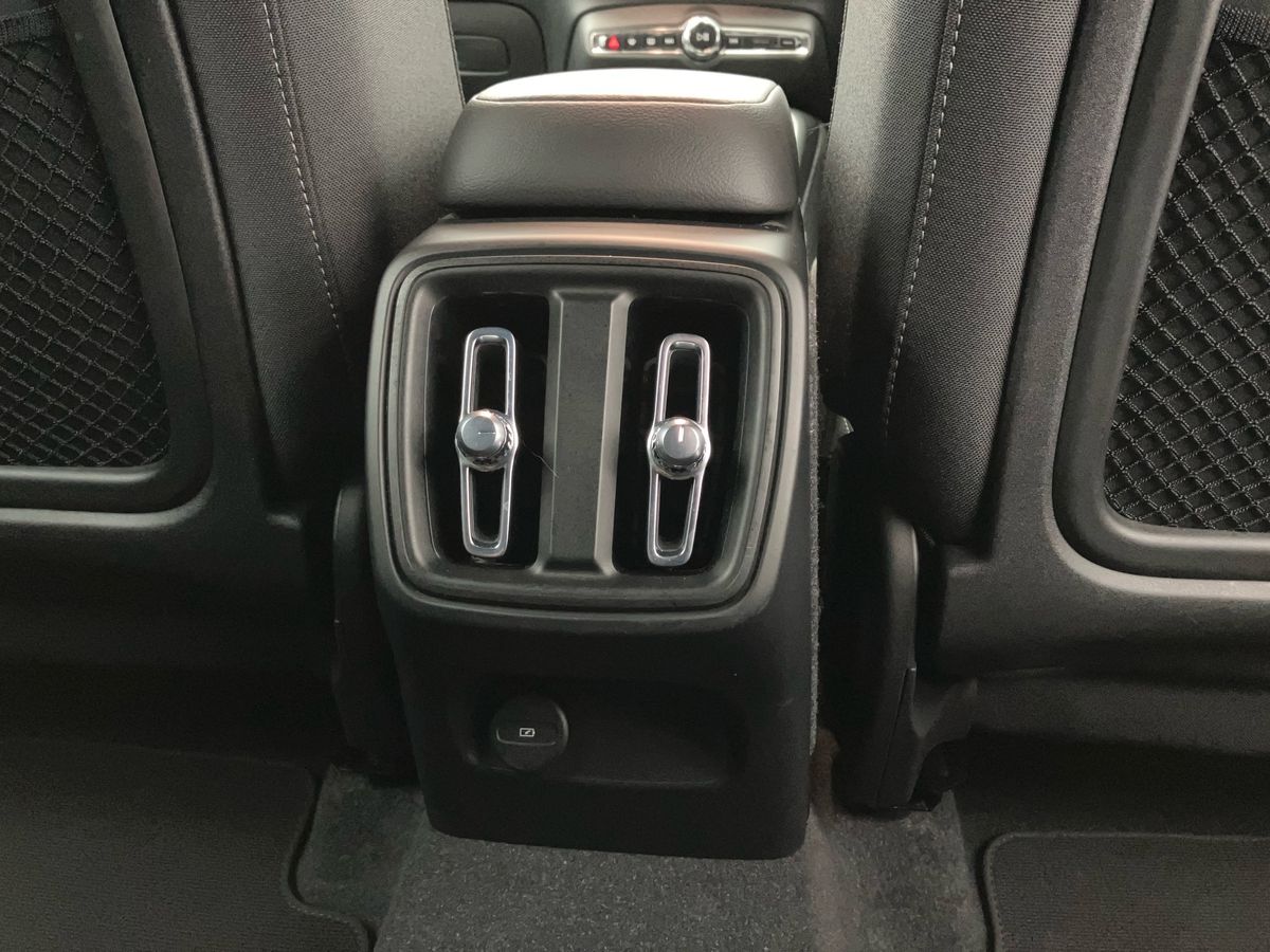 Used Volvo XC40 2022 for sale - 76669297: Photo 33