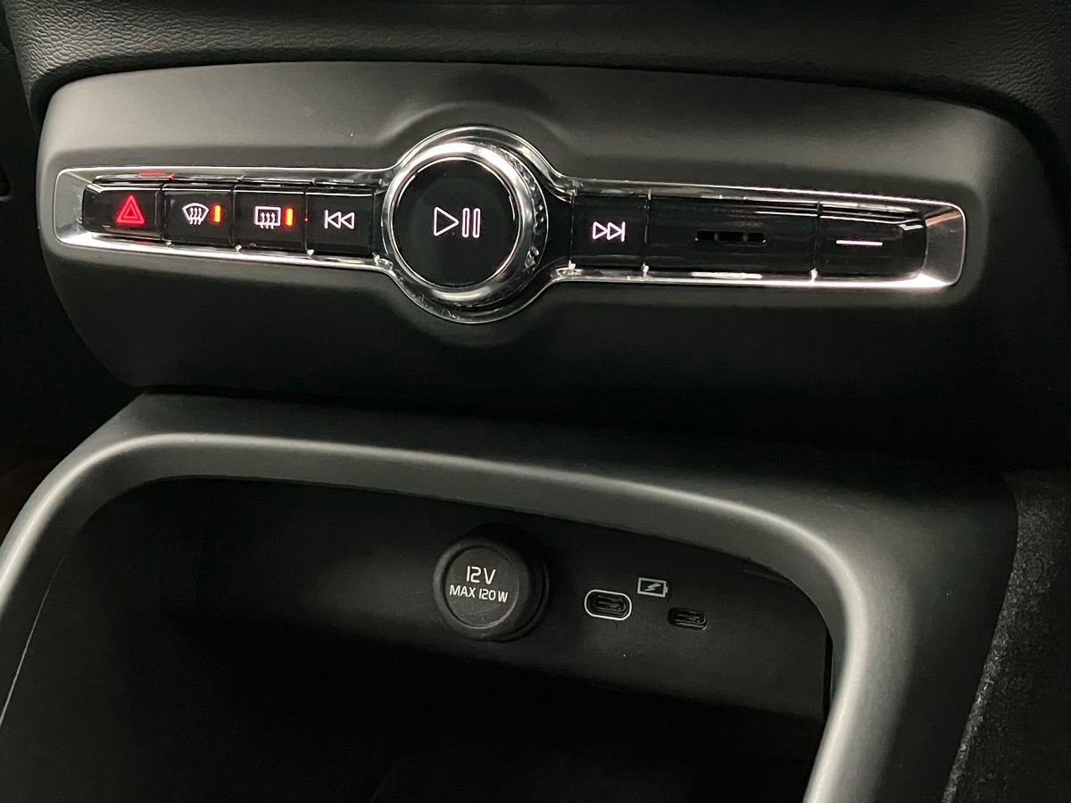 Used Volvo XC40 2022 for sale - 76669297: Photo 37