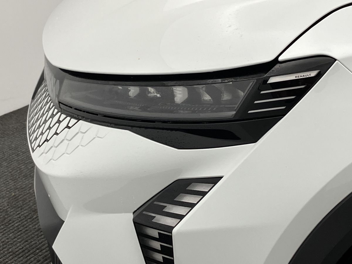 Used Renault Scenic E-Tech 2025 for sale - 76845595: Photo 13
