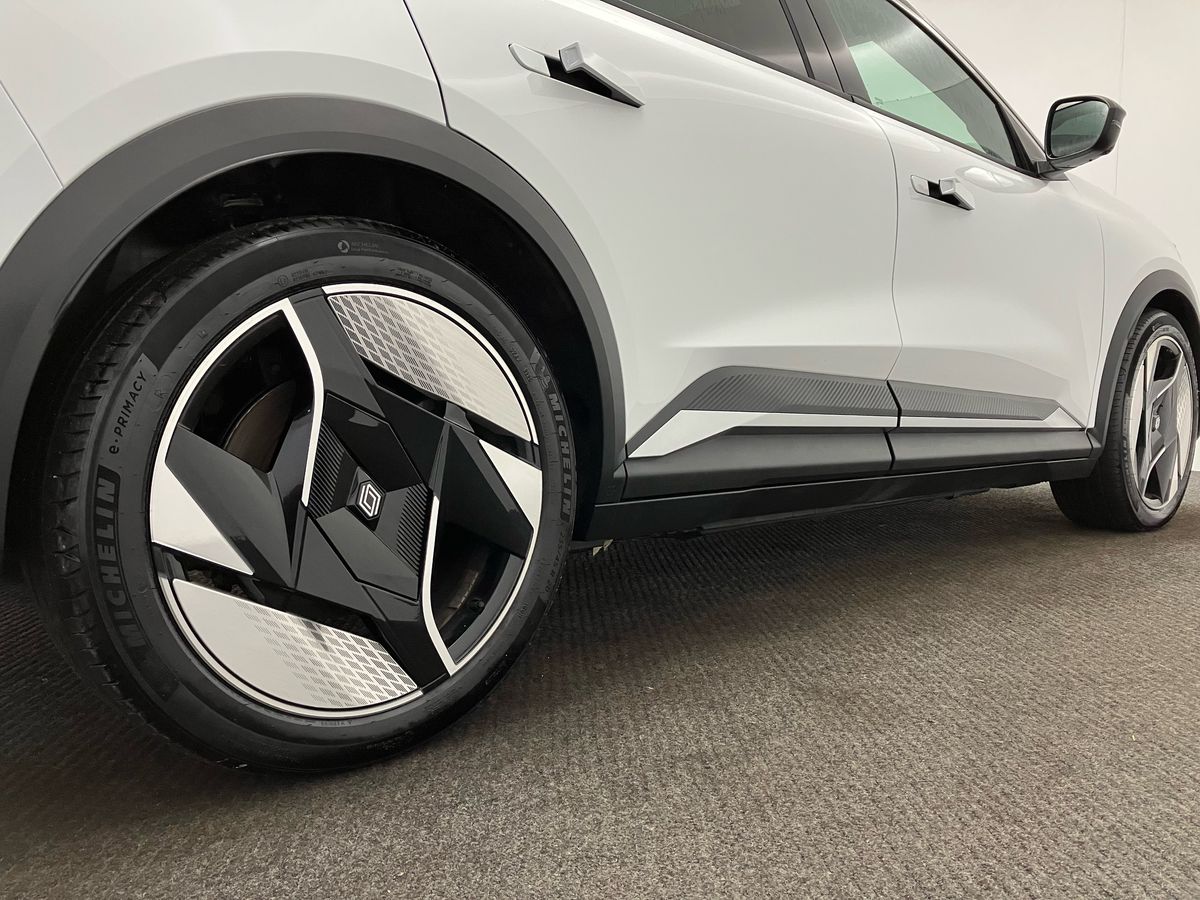 Used Renault Scenic E-Tech 2025 for sale - 76845595: Photo 24